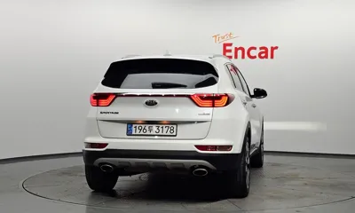 Kia Sportage 2018, 132514 км, за 7615.89 USD