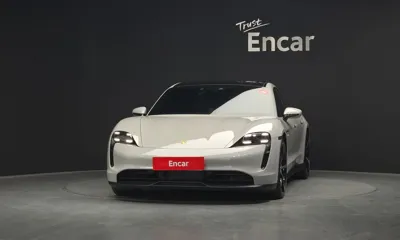 Porsche Taycan 2022, 45351 км, за 69705.97 USD