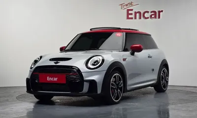 MINI Cooper · 2021 год