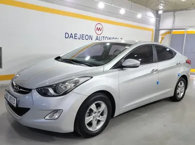 Hyundai Avante · 2013 год