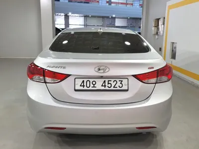 Hyundai Avante 2013, 165247 км, за 2730.29 USD