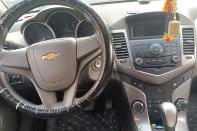 Chevrolet Cruze 2015, 98000 км, за 3199 USD - фото 9