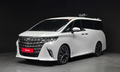 Toyota Alphard · 2024 год