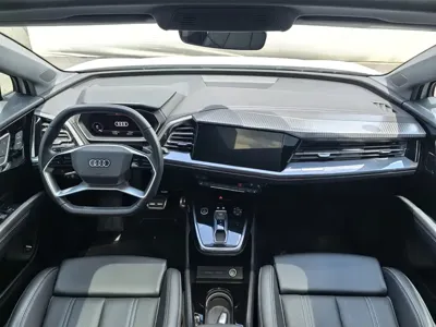 Audi Q4 e-tron 2025, 12300 км, за 21123.96 USD - фото 7