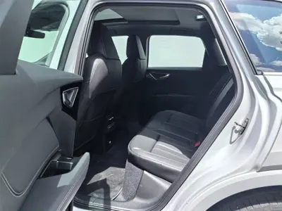 Audi Q4 e-tron 2025, 12300 км, за 21123.96 USD - фото 14