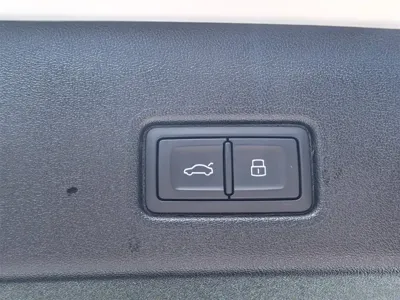 Audi Q4 e-tron 2025, 12300 км, за 21123.96 USD - фото 22