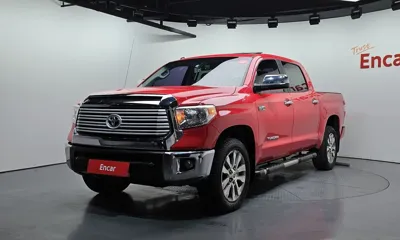 Toyota Tundra · 2015 год