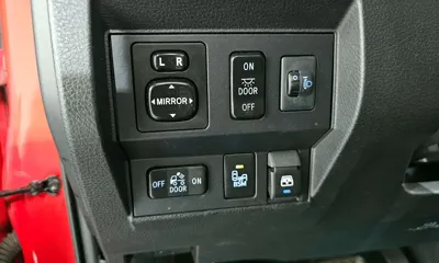 Toyota Tundra 2015, 51942 км, за 28344.89 USD - фото 14