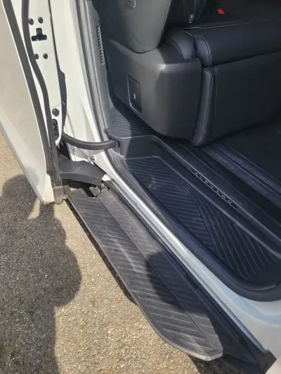 Toyota Alphard 2025, 21800 км, за 65116.86 USD - фото 6