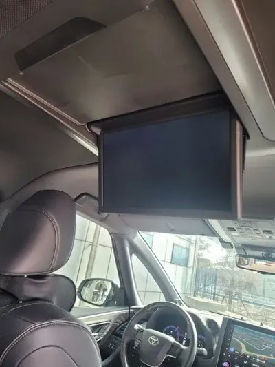 Toyota Alphard 2025, 21800 км, за 65116.86 USD - фото 9