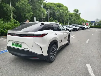 Lexus RZ 2023, 41000 км, за 22807.09 USD