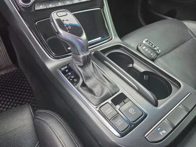 Hyundai Grandeur 2017, 94162 км, за 8970.86 USD - фото 9