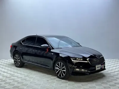 Skoda Superb 2023, 4800 км, за 23887.08 USD
