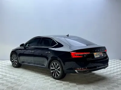 Skoda Superb 2023, 4800 км, за 23887.08 USD