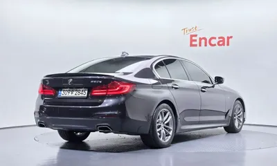BMW 5-Series 2018, 140946 км, за 14113.17 USD