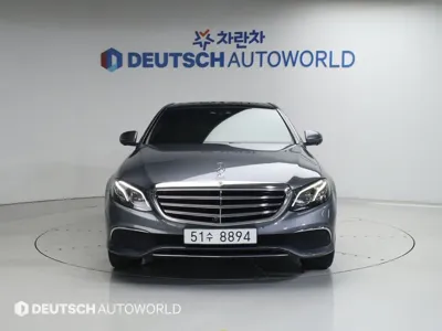 Mercedes-Benz E-Class 2017, 109079 км, за 12221.28 USD