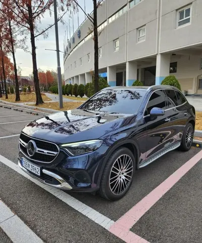 Mercedes-Benz GLC-Class 2023, 43000 км, за 43396.1 USD
