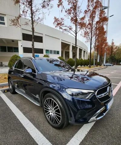 Mercedes-Benz GLC-Class 2023, 43000 км, за 43396.1 USD