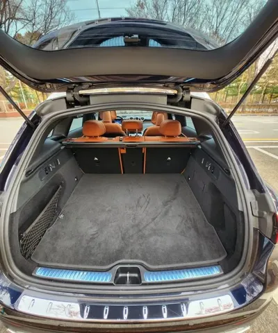 Mercedes-Benz GLC-Class 2023, 43000 км, за 43396.1 USD - фото 8