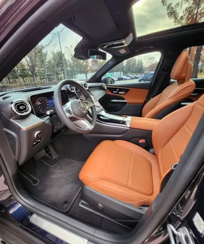 Mercedes-Benz GLC-Class 2023, 43000 км, за 43396.1 USD - фото 10