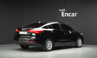 Kia K3 2015, 98246 км, за 3575.37 USD