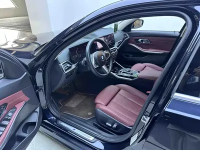 BMW 3 Series 2023, 26000 км, за 33909.09 USD - фото 9