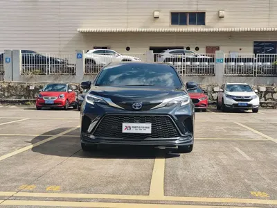 Toyota Granvia 2023, 34000 км, за 33539.43 USD