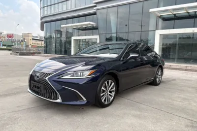 Lexus ES · 2020 год