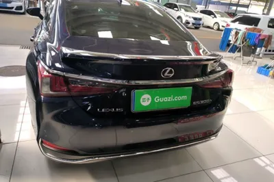 Lexus ES 2020, 83500 км, за 31372 USD - фото 6