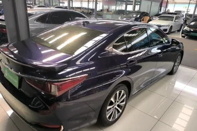 Lexus ES 2020, 83500 км, за 31372 USD - фото 7