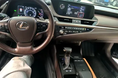 Lexus ES 2020, 83500 км, за 31372 USD - фото 19