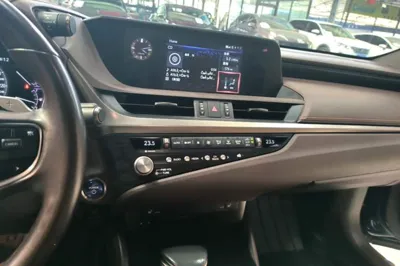 Lexus ES 2020, 83500 км, за 31372 USD - фото 22