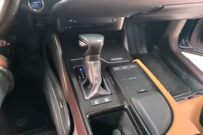 Lexus ES 2020, 83500 км, за 31372 USD - фото 23