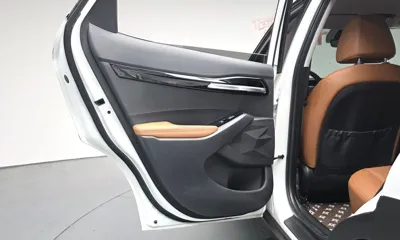 Kia Seltos 2025, 15809 км, за 16700.25 USD - фото 25