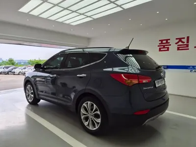 Hyundai Santafe 2013, 126052 км, за 5144.23 USD