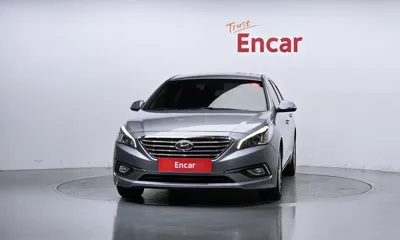 Hyundai Sonata 2016, 119960 км, за 4788.49 USD