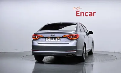 Hyundai Sonata 2016, 119960 км, за 4788.49 USD