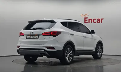 Hyundai Santafe 2016, 121527 км, за 8660.54 USD
