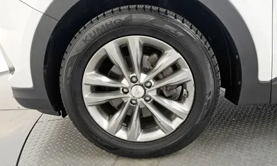 Hyundai Santafe 2016, 121527 км, за 8660.54 USD