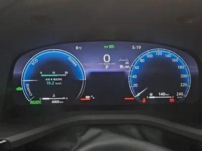 Toyota Camry 2025, 6003 км, за 28410.96 USD - фото 8