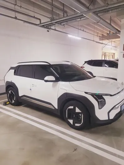 Kia EV3 2026, 1433 км, за 8866.93 USD