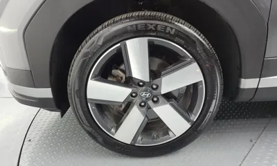 Hyundai Santafe 2025, 11926 км, за 20812.68 USD