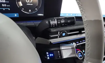 Hyundai Santafe 2025, 11926 км, за 20812.68 USD - фото 9