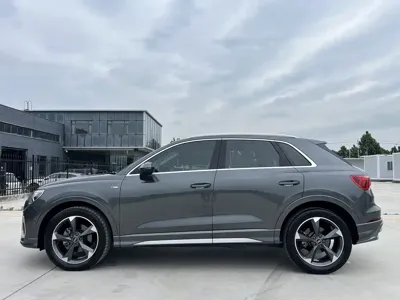 Audi Q3 2022, 26000 км, за 28369.08 USD