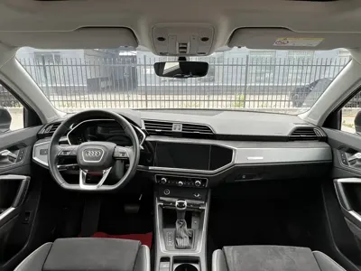 Audi Q3 2022, 26000 км, за 28288.87 USD - фото 12