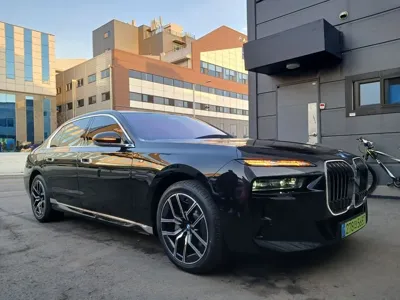 BMW 7-Series 2025, 1735 км, за 67461.07 USD