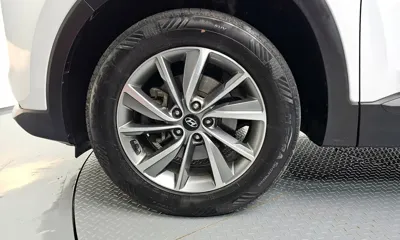 Hyundai Santafe 2019, 118073 км, за 12340.82 USD