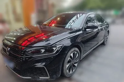 Volkswagen Passat · 2023 год