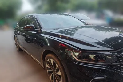Volkswagen Passat 2023, 49200 км, за 16184 USD