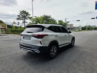 Kia Seltos 2023, 39125 км, за 14171.48 USD - фото 6